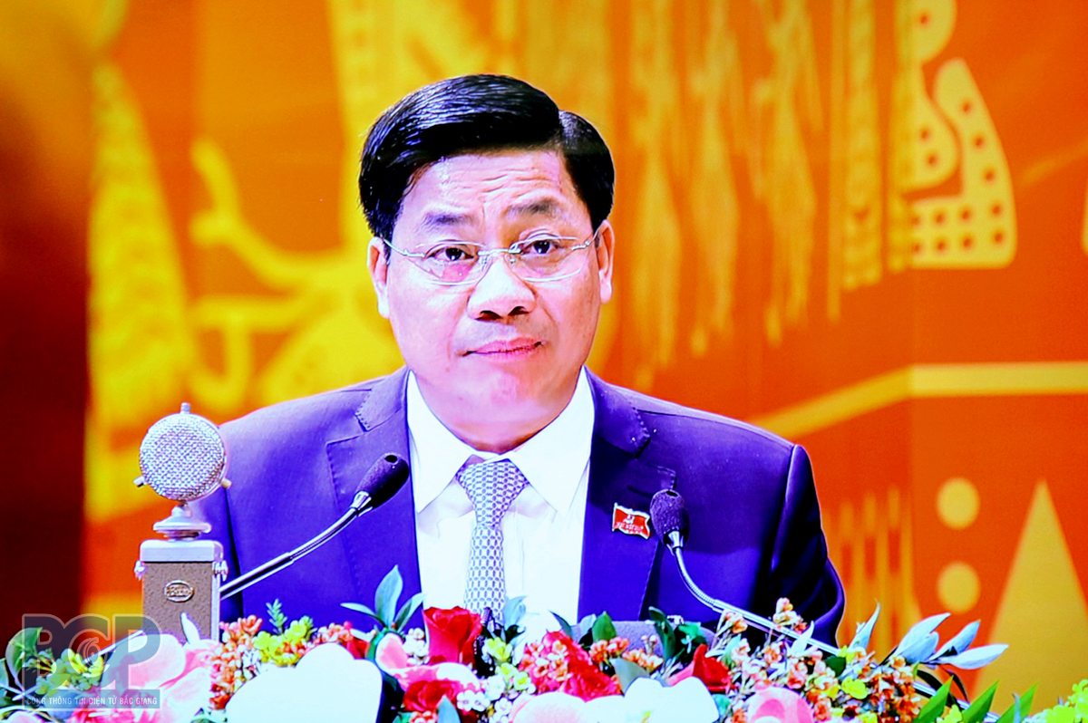 Các đồng chí lãnh đạo tỉnh Bắc Giang dự Đại hội đại biểu toàn quốc lần thứ XIII của Đảng
